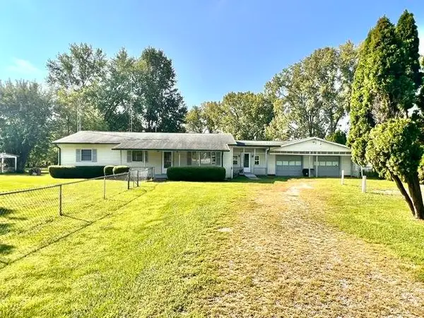 3851 E Springersville Rd, Connersville, IN 47331
