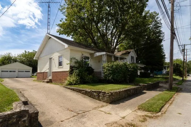 413 E Plum Street, Centerville, IN 47330 - #2