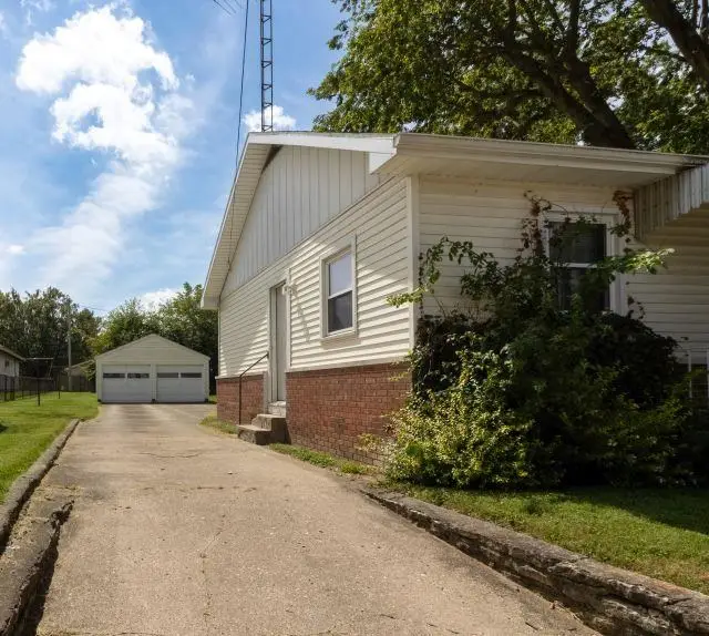 413 E Plum Street, Centerville, IN 47330 - #3