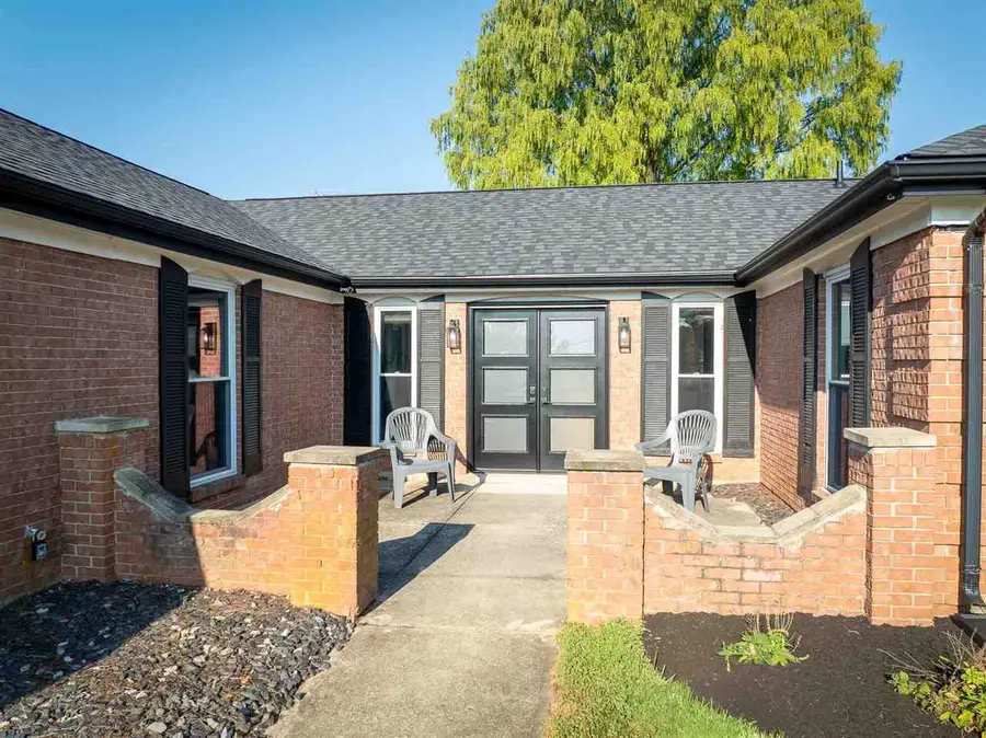 2411 Brown Bark Dr, Dayton, OH 45431 - #2