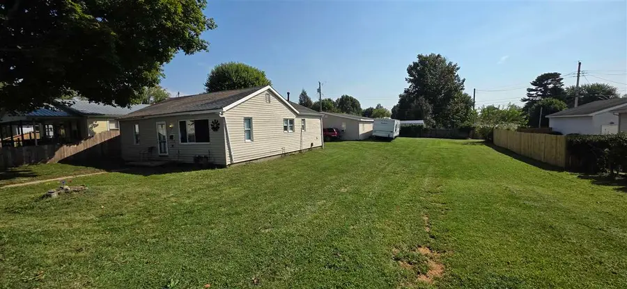 1106 Maple St, Connersville, IN 47331 - #2