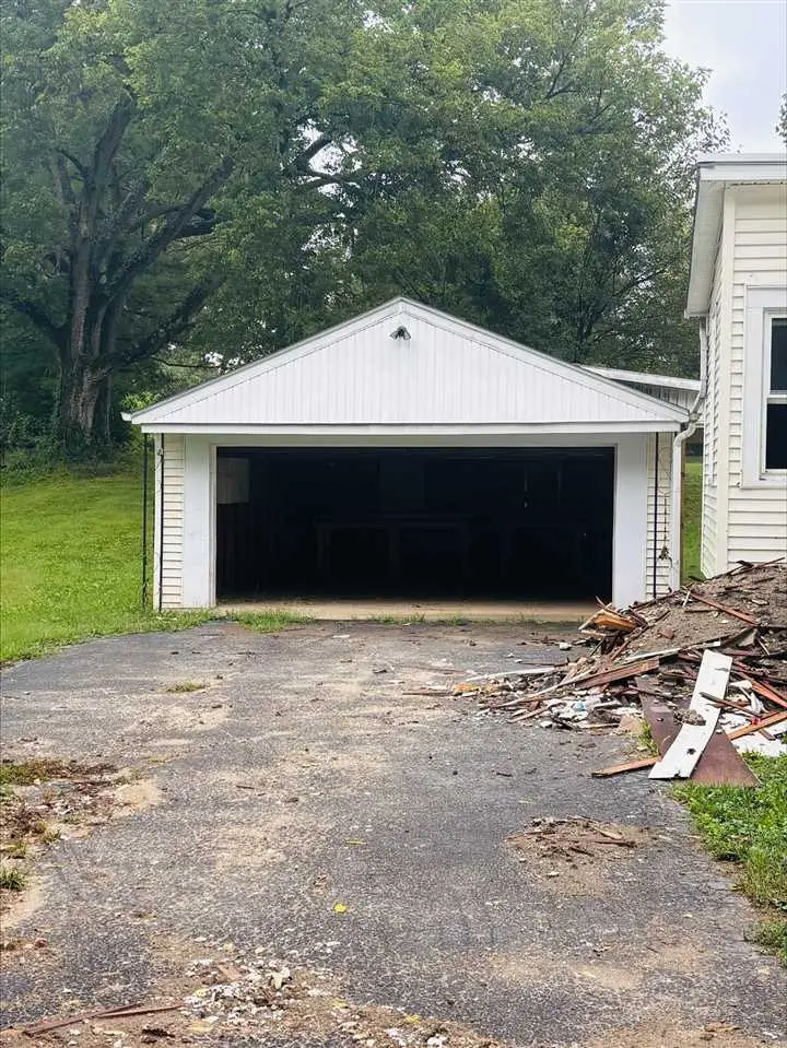 420 N FOUNTAIN ST, Connersville, IN 47331 - #2