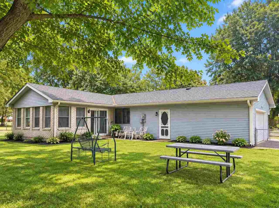 605 Colony Dr, Connersville, IN 47331 - #3
