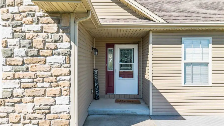 2230 Roaming Hills Dr, Richmond, IN 47374 - #3