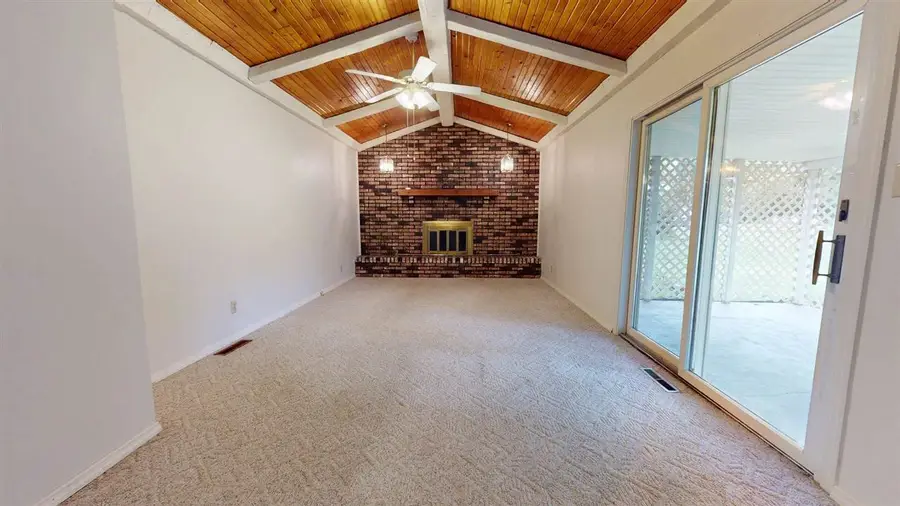 701 E Village Creek Rd, Connersville, IN 47331 - #3