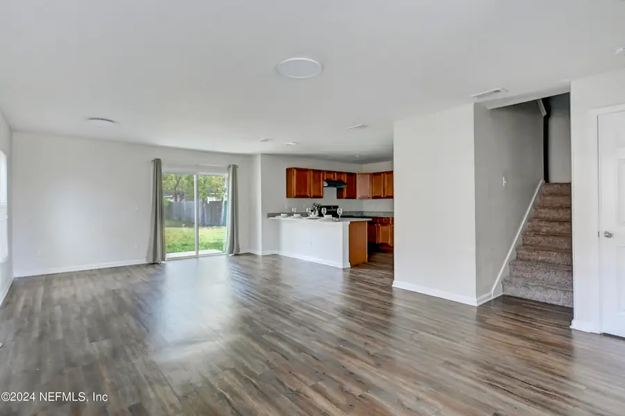 8043 Stuart Avenue, Jacksonville, FL 32220 - Image #2