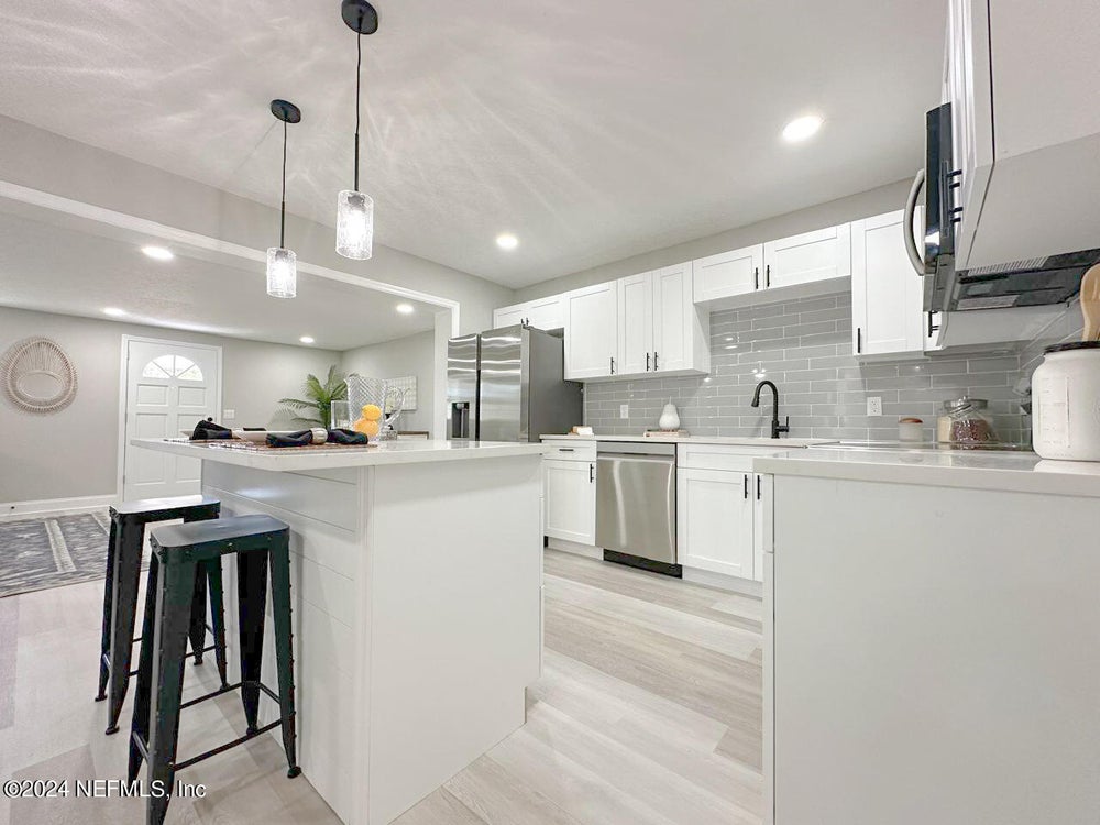 2915 Stonehurst E Road, Jacksonville, FL 32277 BHGRE