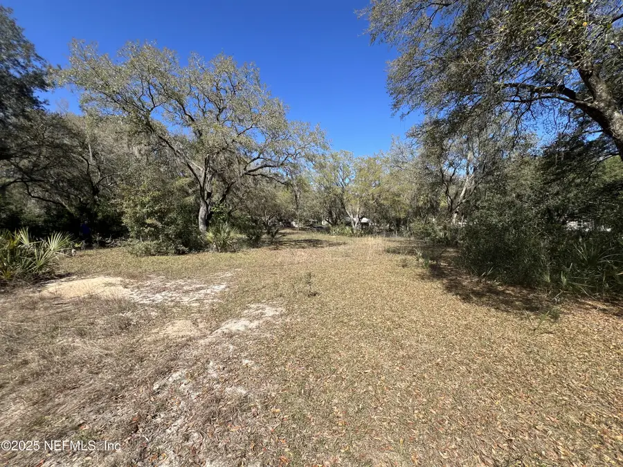 107 & 109 Dixie Street, Hawthorne, FL 32640 - #2