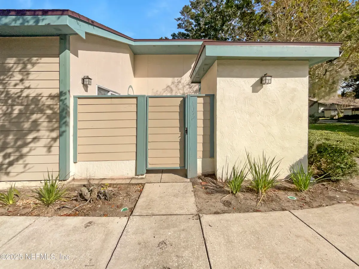 102 Courageous N Court #102, Jacksonville, FL 32233 - Image #1