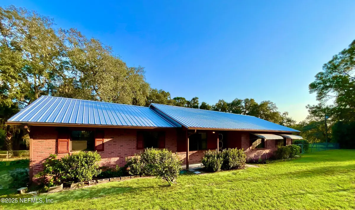 137 Oak Circle, Interlachen, FL 32148 - #1