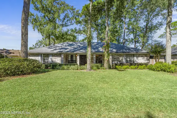 531 Los Palmas Drive, Fleming Island, FL 32003