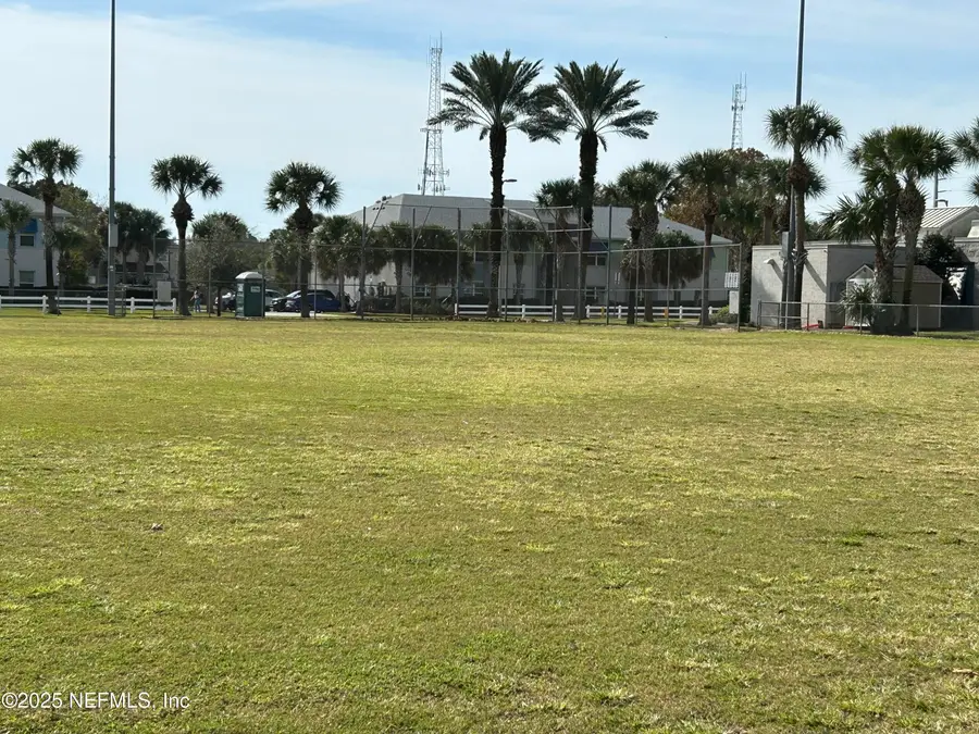 625 4th S Avenue, Jacksonville Beach, FL 32250 - Image #3