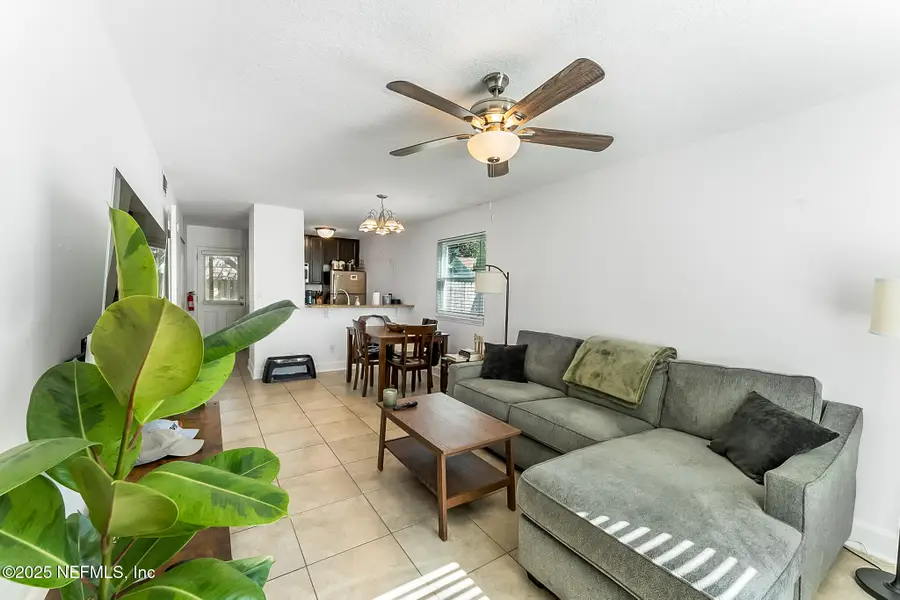 555 7th S Avenue, Jacksonville Beach, FL 32250 - Image #3