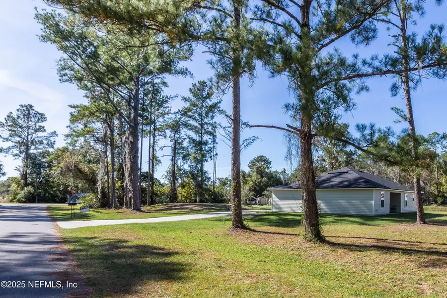 102 Landmark Avenue, Satsuma, FL 32189 - Image #2