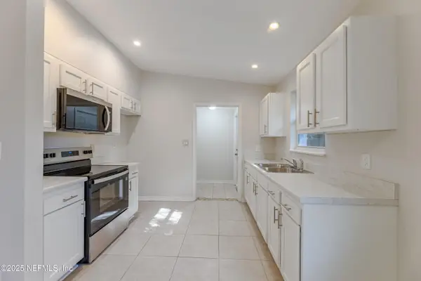 7822 Dubois Drive, Jacksonville, FL 32221