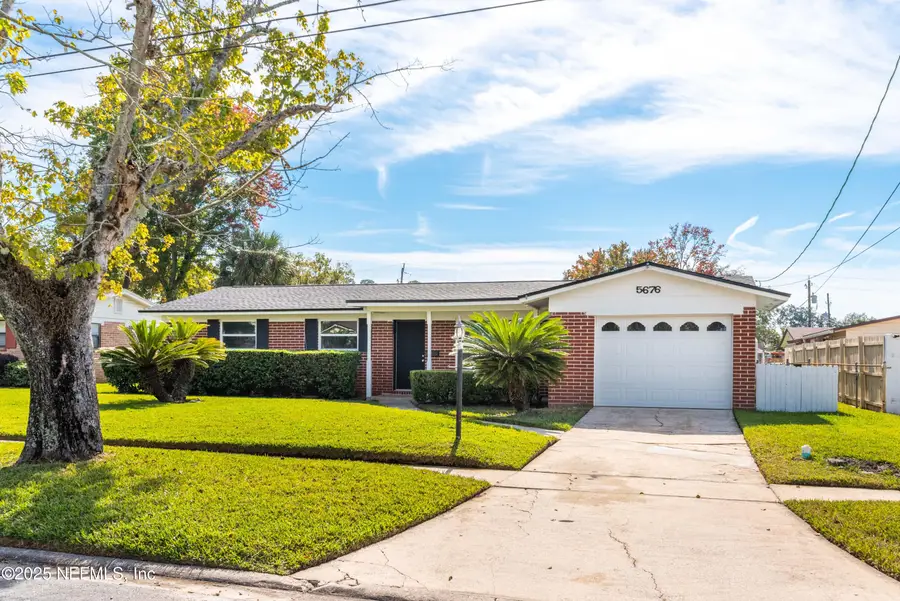 5676 Flagstaff Road, Jacksonville, FL 32207 - Image #2