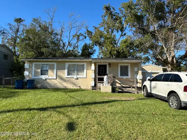 7828 W Caxton W Circle, Jacksonville, FL 32208