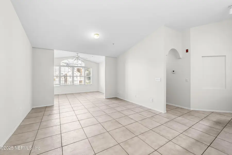 13810 Sutton Park N Drive #221, Jacksonville, FL 32224 - Image #3