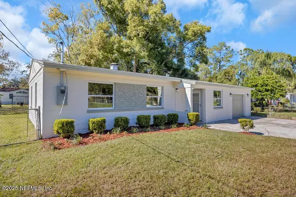 6226 W Pennant W Drive, Jacksonville, FL 32244