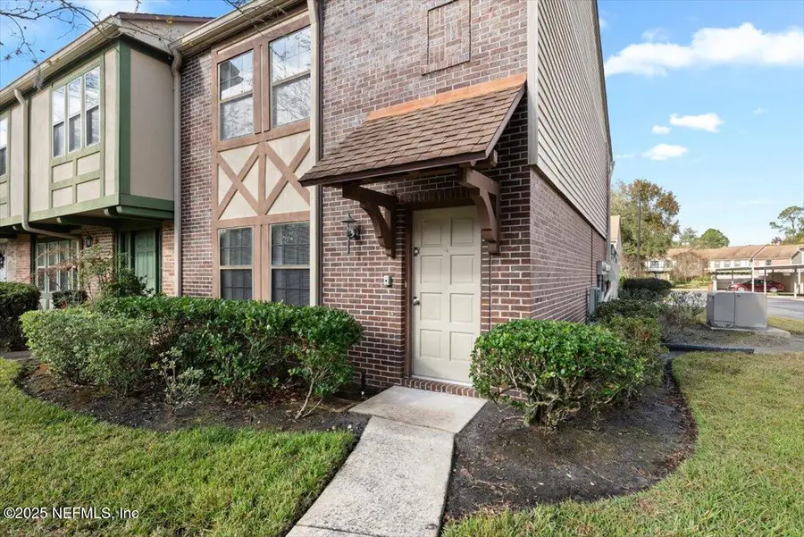 8181 Trafalgar Square, Jacksonville, FL 32217 - Image #2
