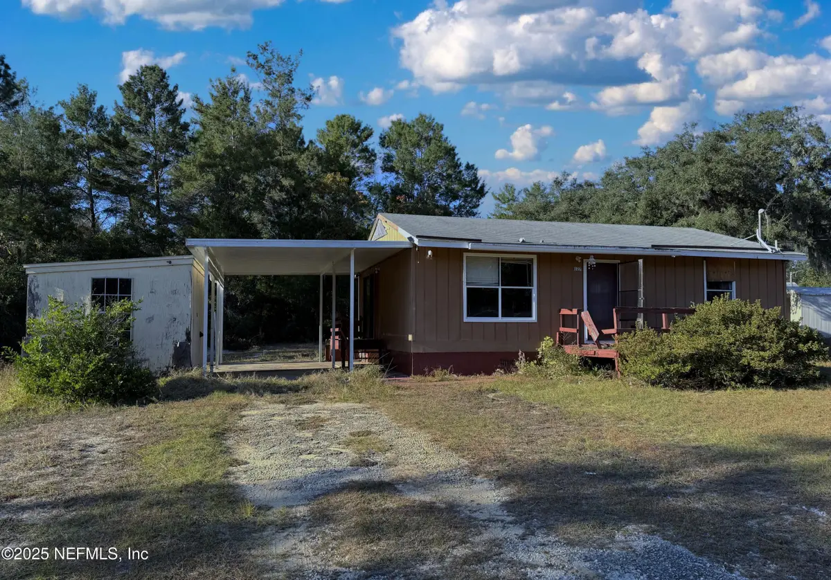 127 Lake Louise Circle, Interlachen, FL 32148 - Image #1