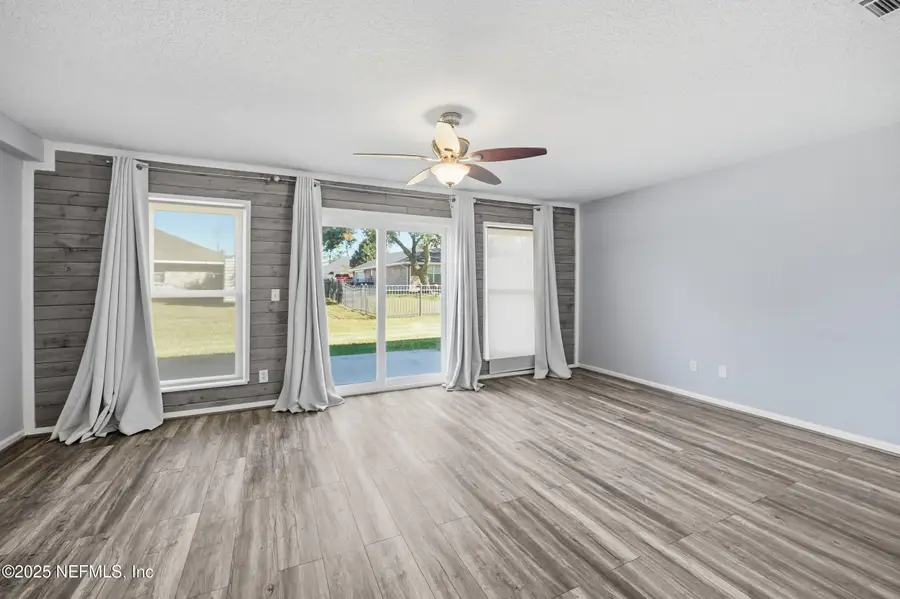 11 Northside S Drive #202, Jacksonville, FL 32218 - Image #3