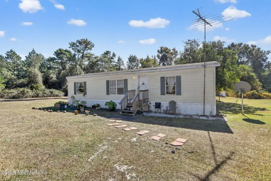 136 E Moccasin Creek Lane, Palatka, FL 32177 - Image #2