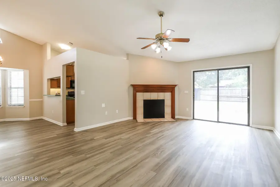 11538 Sweetwater Oaks W Drive, Jacksonville, FL 32223 - Image #2