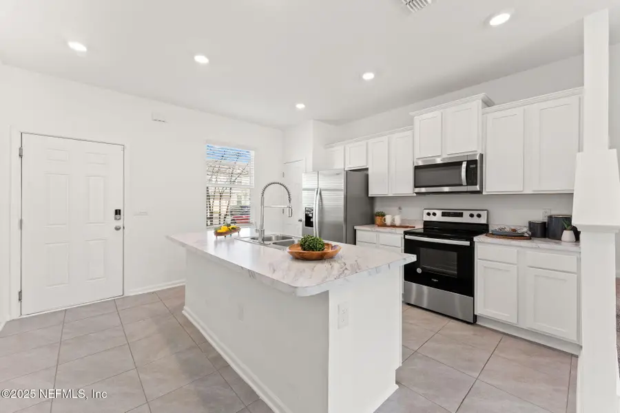 8330 Asteroid Street, Jacksonville, FL 32256 - Image #2