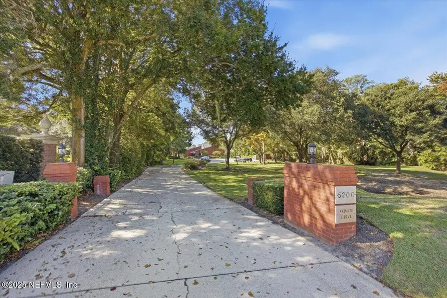 5200 San Jose Boulevard #7, Jacksonville, FL 32207 - Image #3