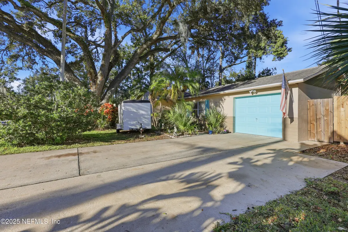 711 Grove Avenue, Holly Hill, FL 32117 - Image #1