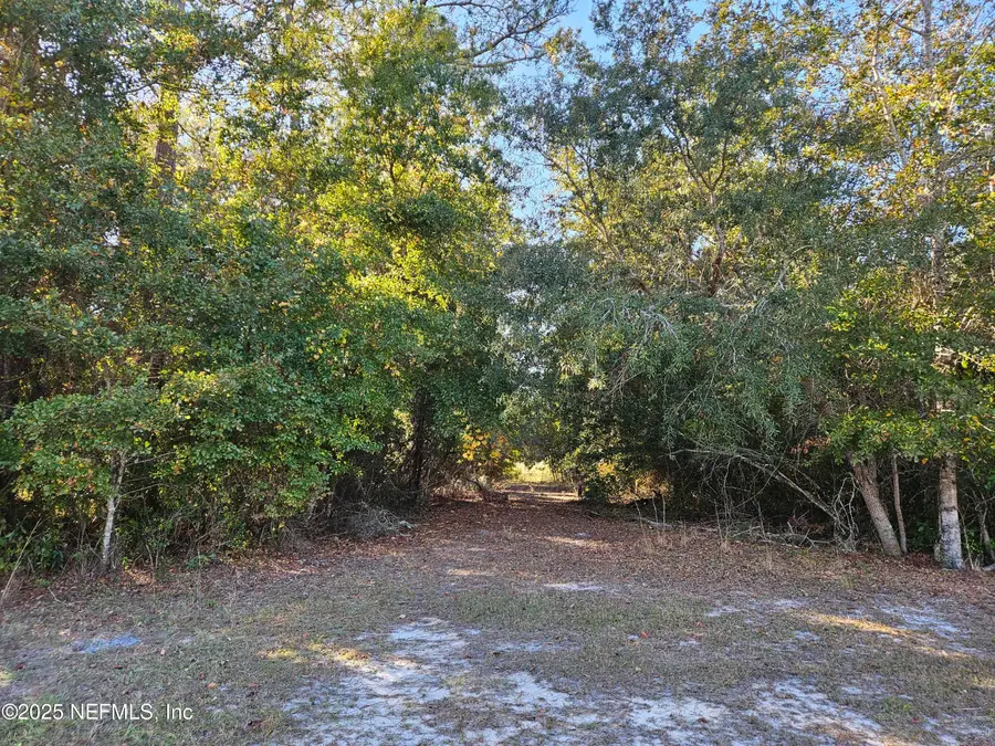 306 Lakeshore Drive, Starke, FL 32091 - Image #3