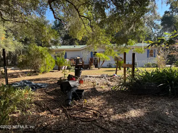 132 Plantation Way, Hawthorne, FL 32640