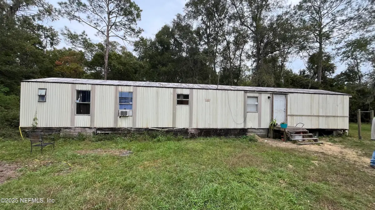 10017 Factory Avenue, Hampton, FL 32044 - Image #1