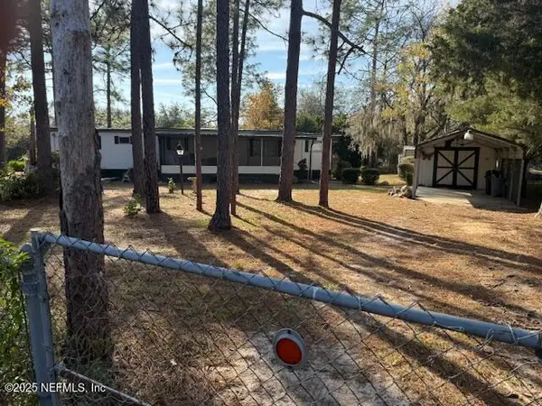 121 Venice Drive, Interlachen, FL 32148