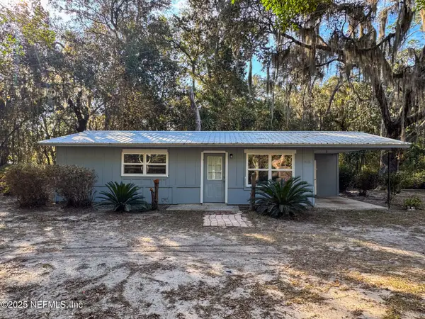 468 SE 18th Street, Melrose, FL 32666