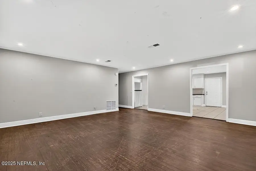 8040 Hammond Boulevard, Jacksonville, FL 32220 - Image #2