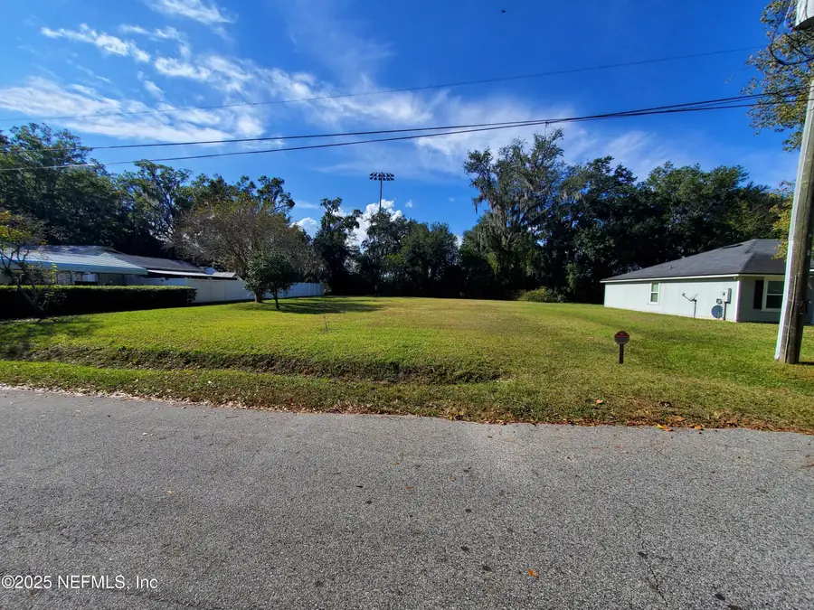 5560 Bishop Circle, Jacksonville, FL 32207 - Image #2