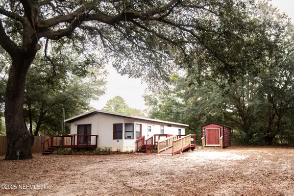 926 Annette Avenue, Interlachen, FL 32148