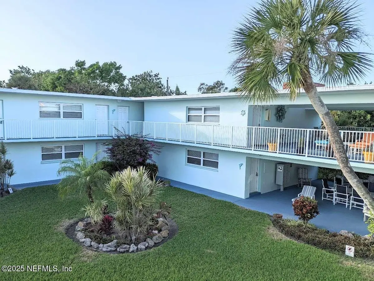 280 Hayes Avenue #13, Cocoa Beach, FL 32931 - Image #1