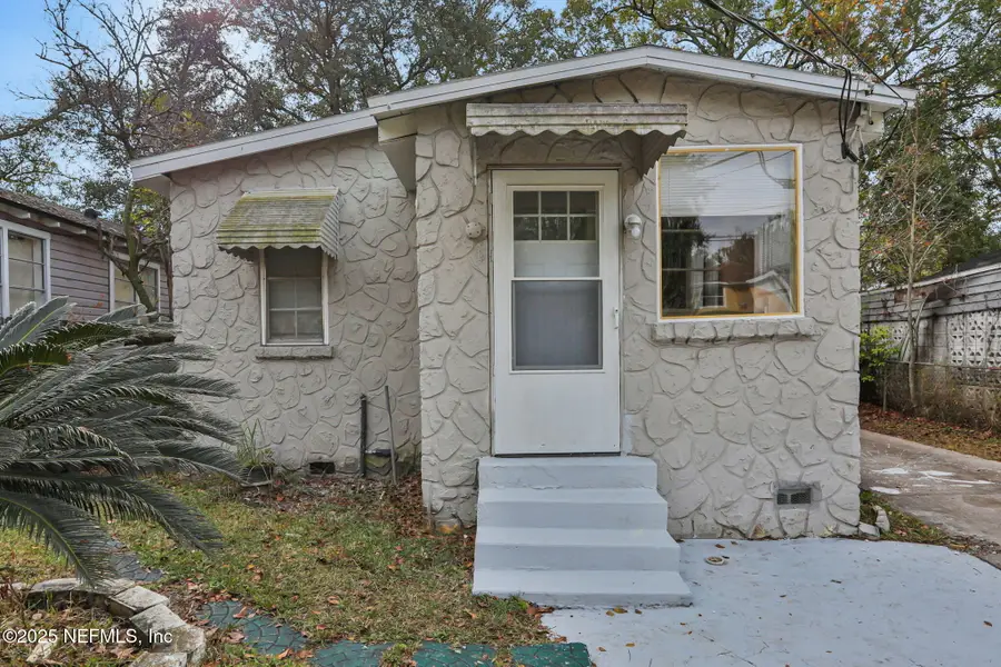2070 Woodside Street, Jacksonville, FL 32209 - Image #2