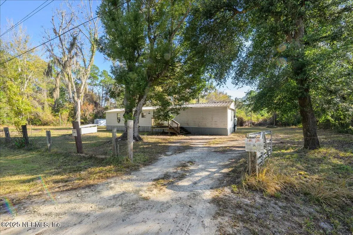 114 Durden Road, Interlachen, FL 32148 - Image #1