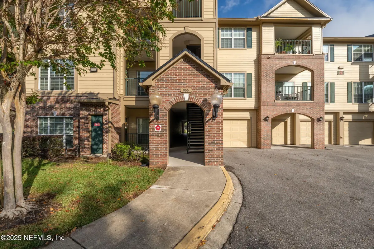 7800 Point Meadows Drive #918, Jacksonville, FL 32256 - Image #1