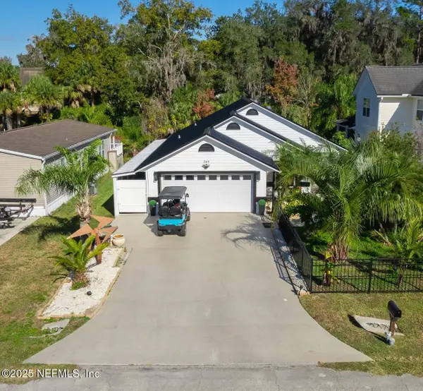 289 Maxwell Drive, Welaka, FL 32193