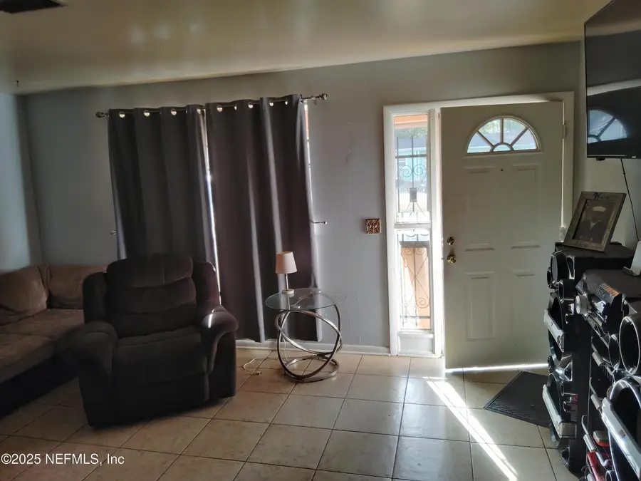 2653 Sandra Lane, Jacksonville, FL 32208 - Image #2