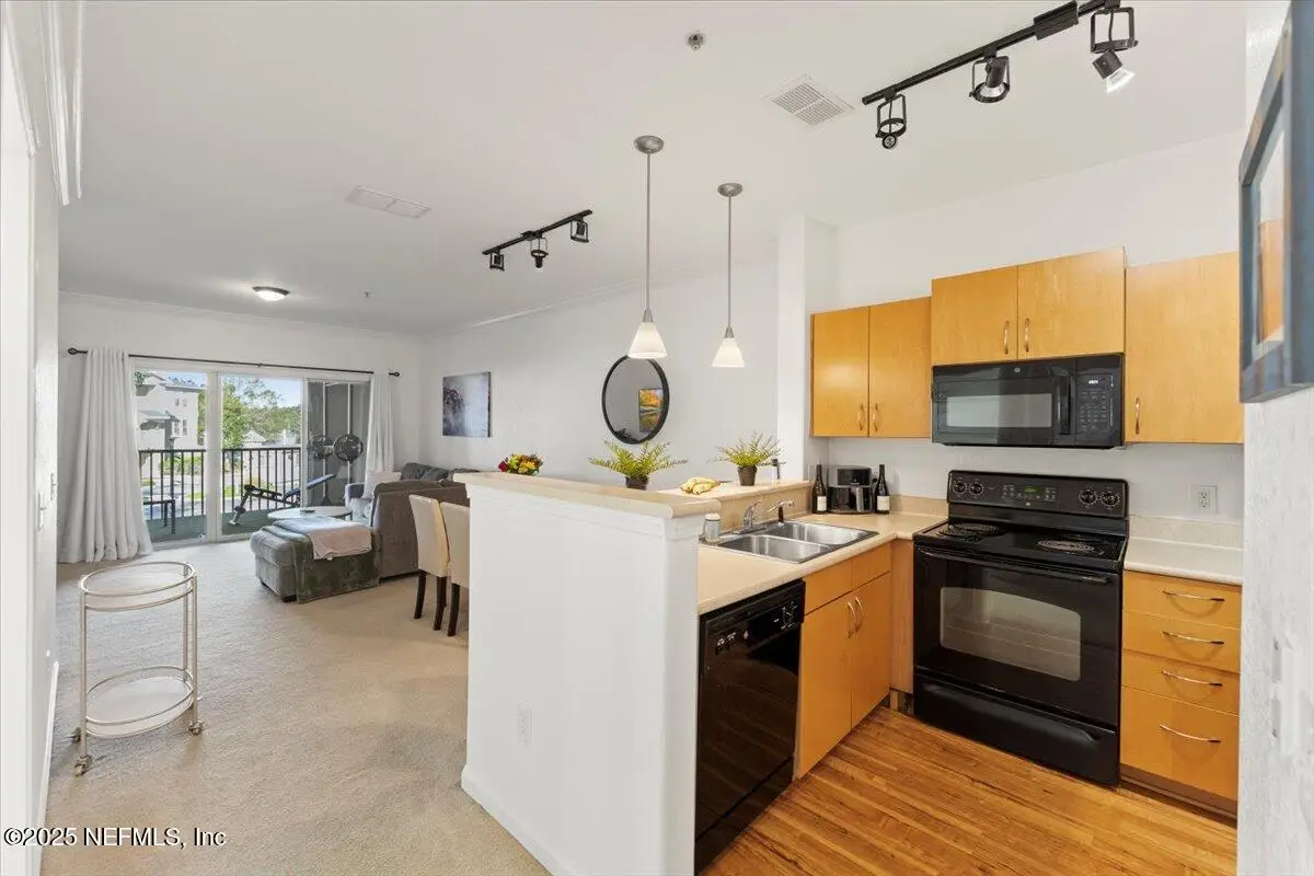 8290 Gate Parkway #123, Jacksonville, FL 32216 - Image #1