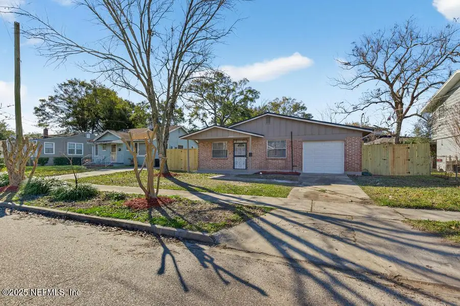 1932 College N Circle, Jacksonville, FL 32209 - Image #3