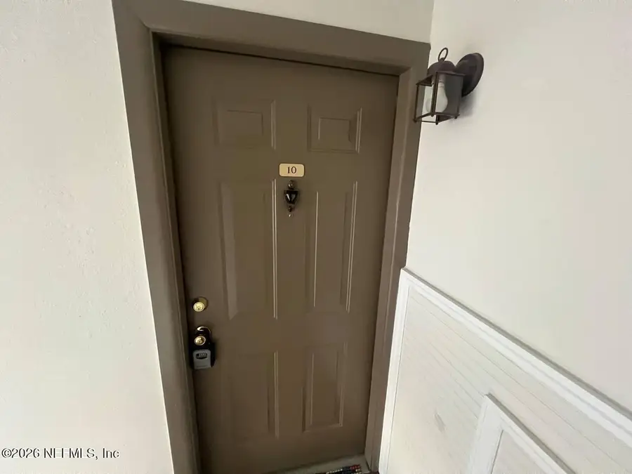 5811 Atlantic Boulevard #10, Jacksonville, FL 32207 - Image #3