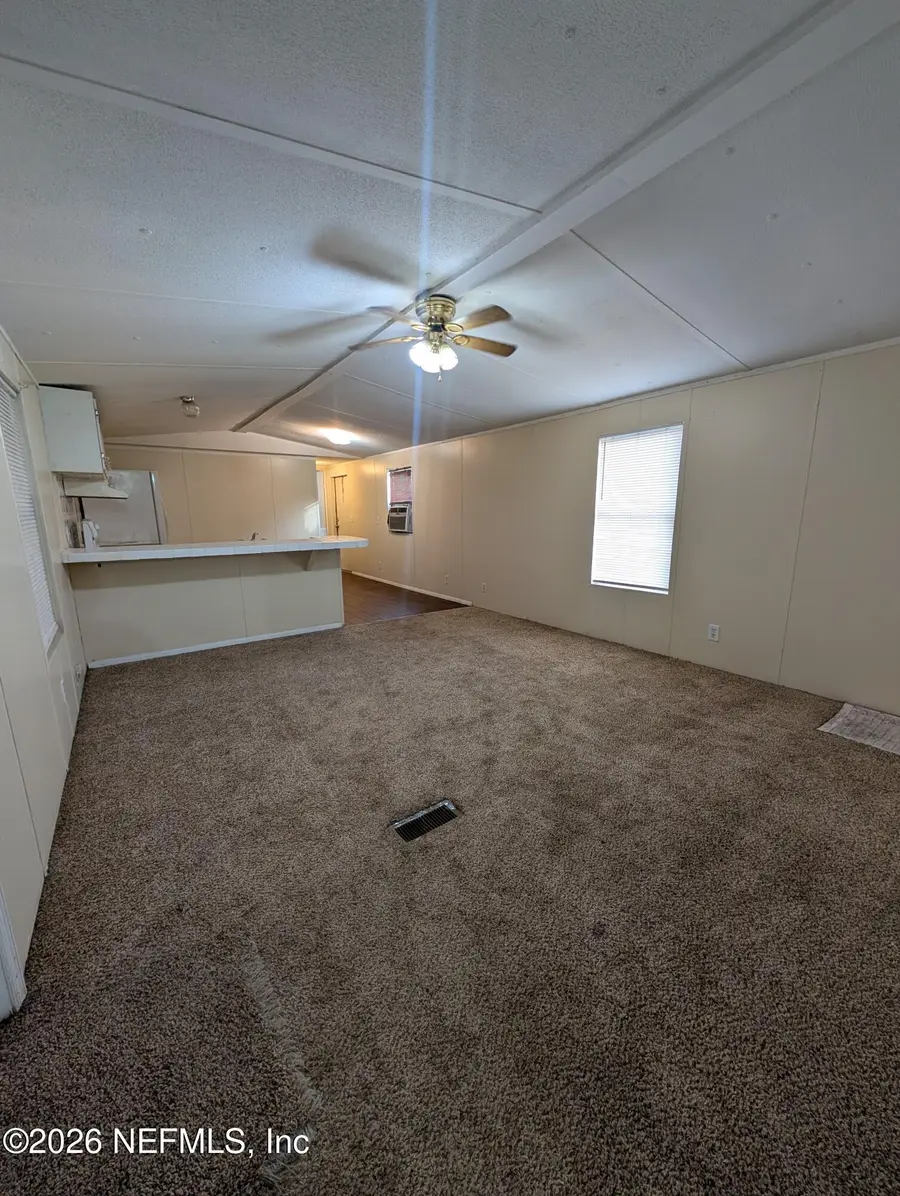 610 Evans Avenue, Interlachen, FL 32148 - Image #2