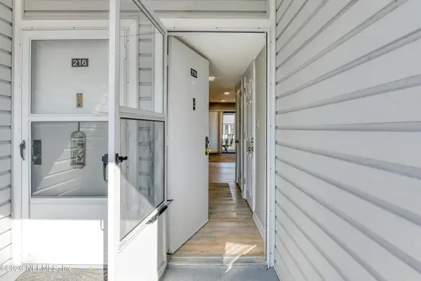 215 River Bend Place #C, Welaka, FL 32193